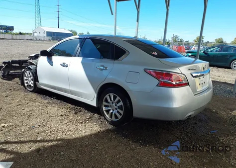 2015 Nissan Altima 2.5/2.5 S/2.5 Sl/2.5 Sv из США, поврежденный, VIN 1N4AL3AP7FN886280